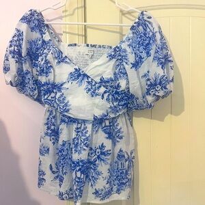 Crown & Ivy Blue and White Chinoiserie Shirt SIZE M